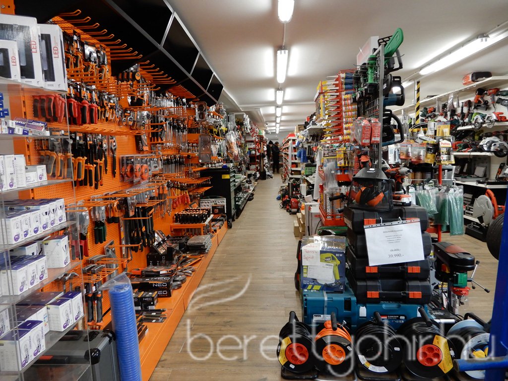 SZABÓ szerszámcentrum 33